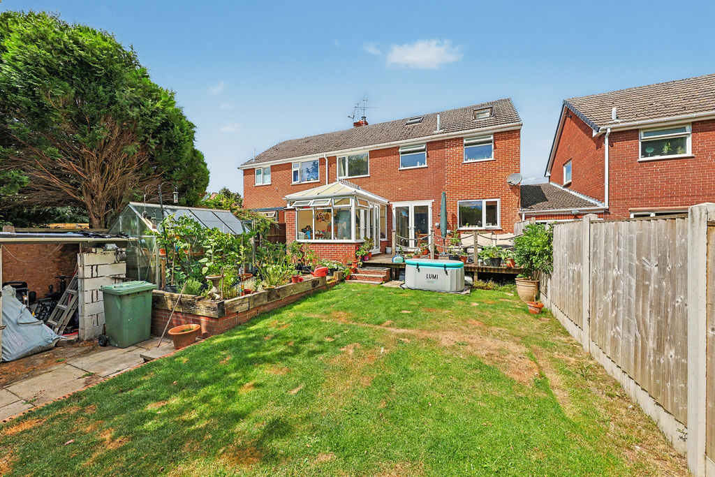 Dale Crescent New Tupton